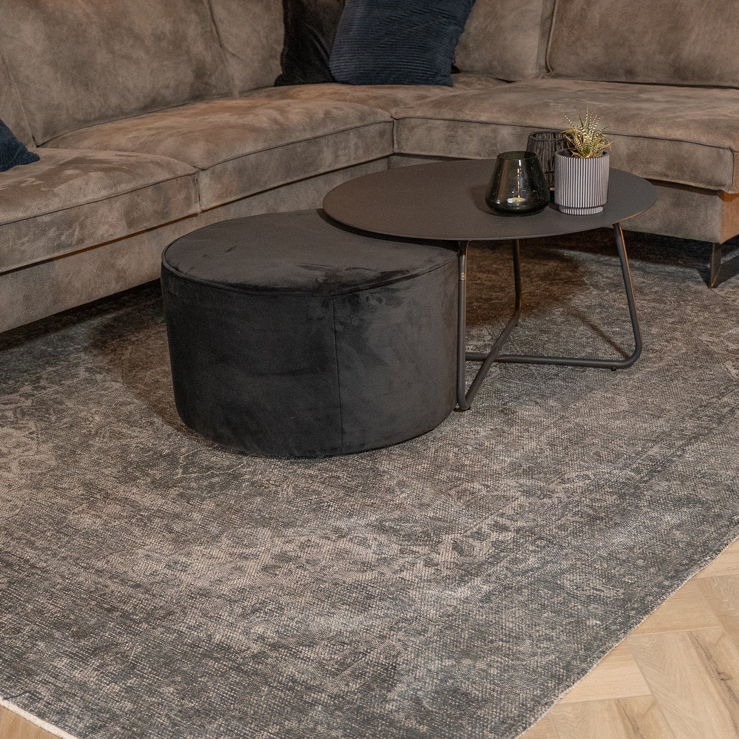 Vloerkleed_Badour_Grijs_3