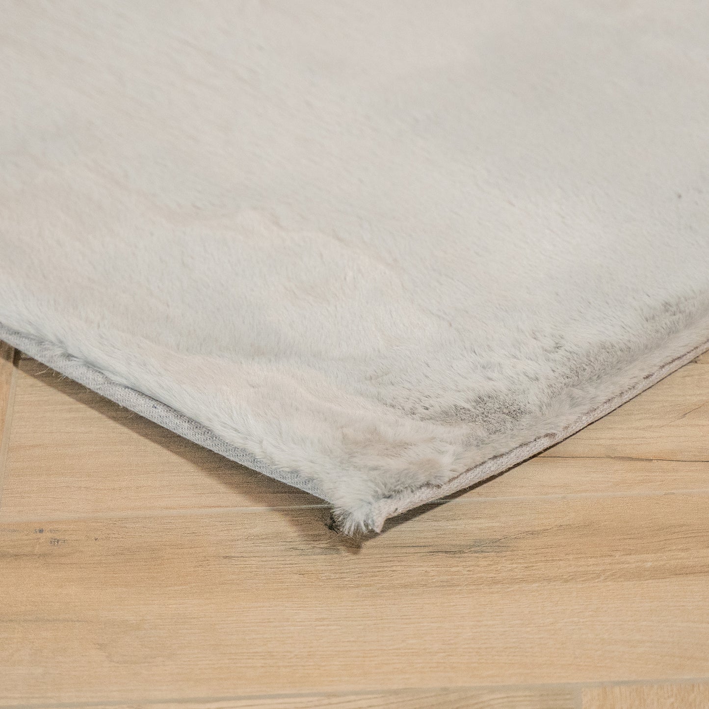 Vloerkleed_Plush_Lichtgrijs_6