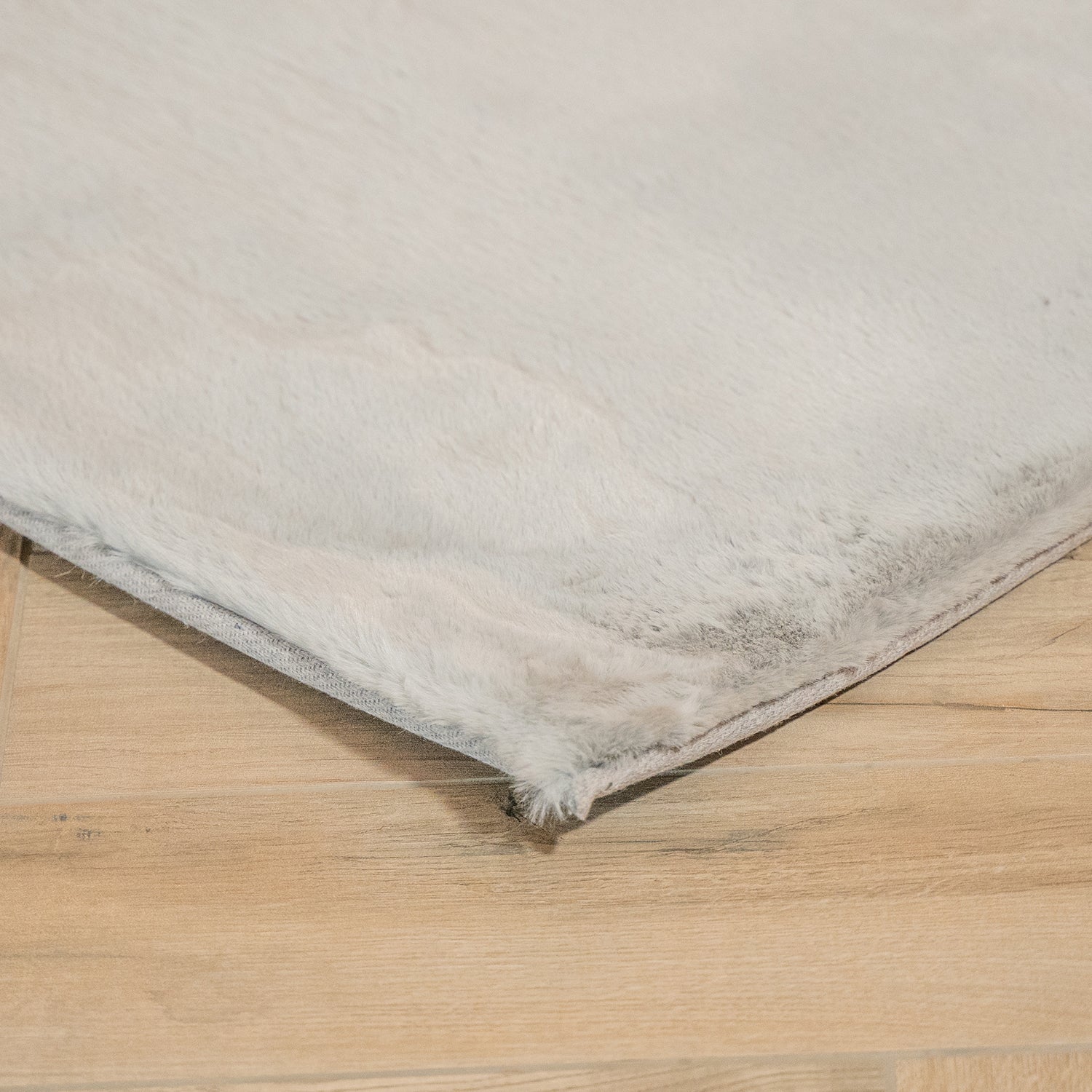 Vloerkleed_Plush_Lichtgrijs_6