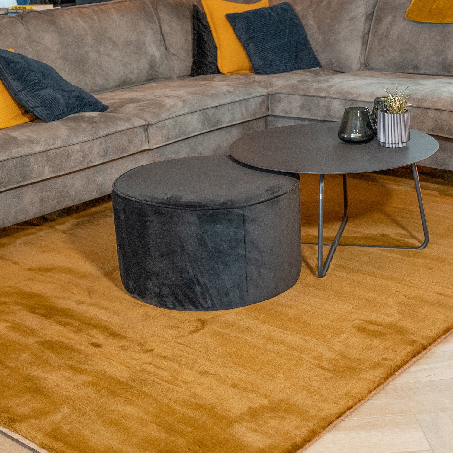 Vloerkleed_Plush_Okergeel_3