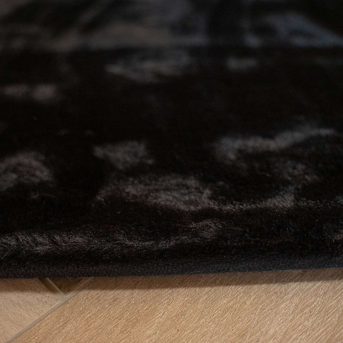 Vloerkleed_Plush_Zwart_6